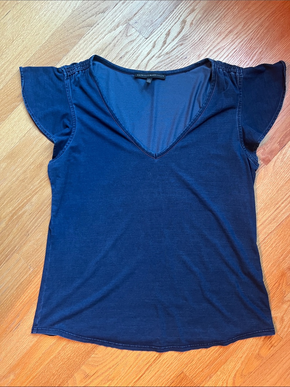 White House Black Market Navy V-Neck Flutter Sleeve Tee size large
